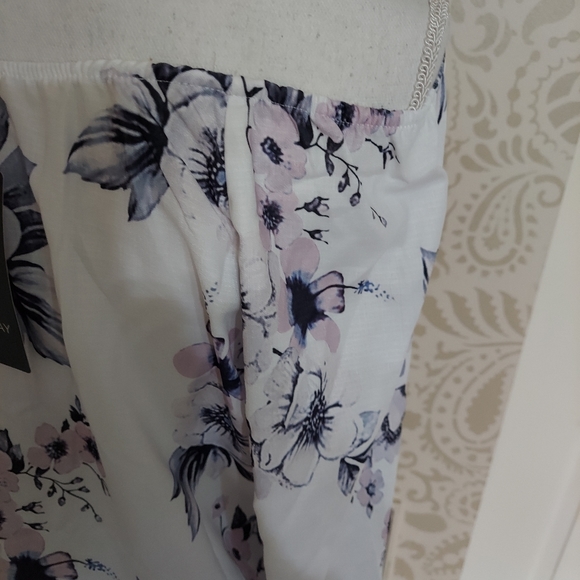 Ladies blouse - Picture 3 of 4